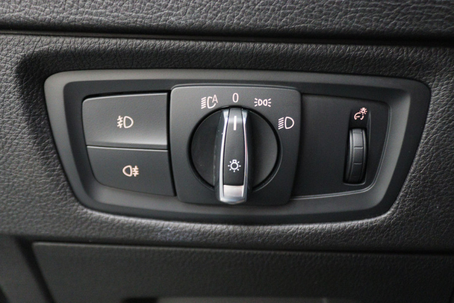 BMW 1-serie 118i Executive M Sport Automaat Schuif-/kanteldak, Camera, Navigatie, Climate, LED, 18"