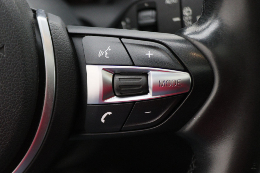 BMW 1-serie 118i Executive M Sport Automaat Schuif-/kanteldak, Camera, Navigatie, Climate, LED, 18"