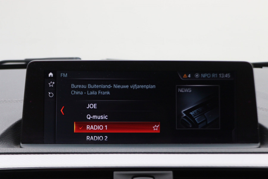 BMW 1-serie 118i Executive M Sport Automaat Schuif-/kanteldak, Camera, Navigatie, Climate, LED, 18"