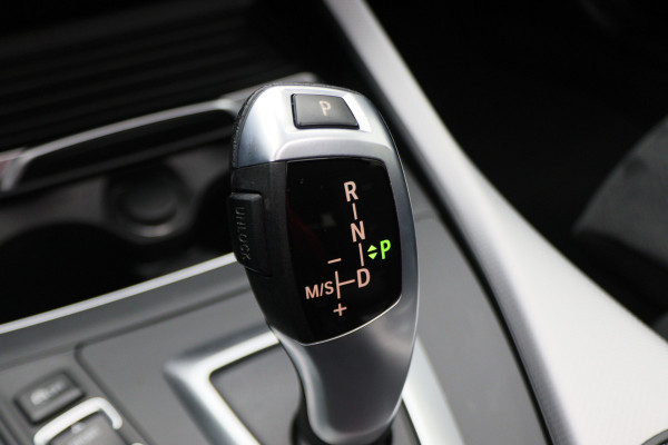 BMW 1-serie 118i Executive M Sport Automaat Schuif-/kanteldak, Camera, Navigatie, Climate, LED, 18"