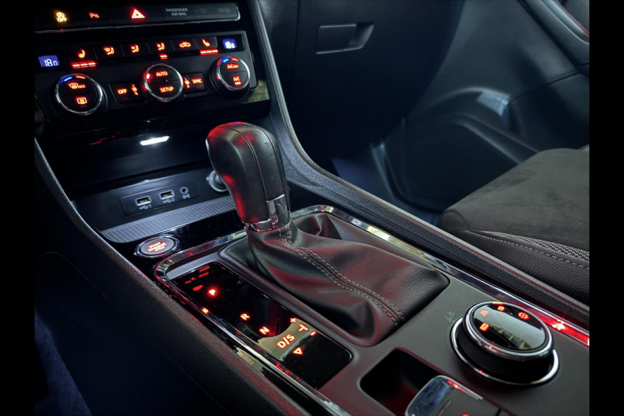 Seat Ateca 1.5 TSI Xcellence ACC CarPlay DSG Camera Trekh. Stoelverwar. Seat Ateca 1.5 TSI Xcellence ACC CarPlay DSG Camera Trekh. Stoelverwar.