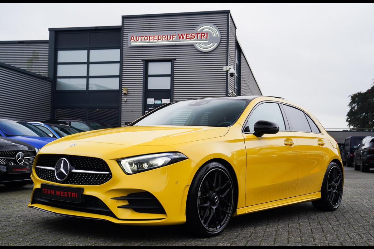 Mercedes-Benz A-Klasse 180 Premium Plus | AMG Pakket | Panorama | Leder/alcantara | Elektrisch verstelbare voorstoelen | LED | CAM Mercedes-Benz A-Klasse 180 Premium Plus | AMG Pakket | Panorama | Leder/alcantara | Elektrisch verstelbare voorstoelen | LED | CAM