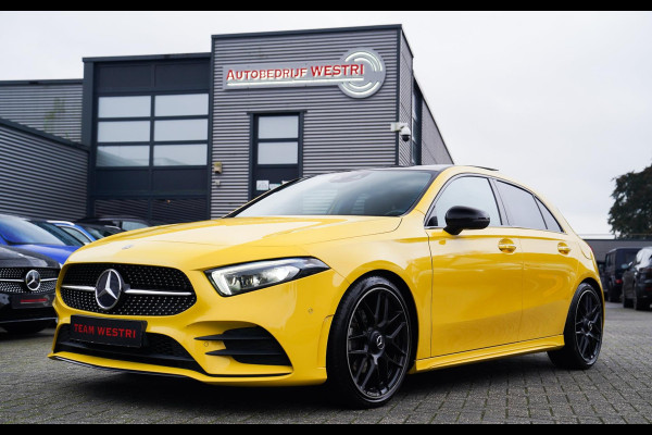 Mercedes-Benz A-Klasse 180 Premium Plus | AMG Pakket | Panorama | Leder/alcantara | Elektrisch verstelbare voorstoelen | LED | CAM