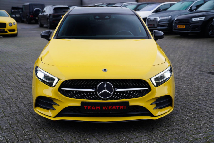 Mercedes-Benz A-Klasse 180 Premium Plus | AMG Pakket | Panorama | Leder/alcantara | Elektrisch verstelbare voorstoelen | LED | CAM