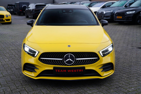 Mercedes-Benz A-Klasse 180 Premium Plus | AMG Pakket | Panorama | Leder/alcantara | Elektrisch verstelbare voorstoelen | LED | CAM