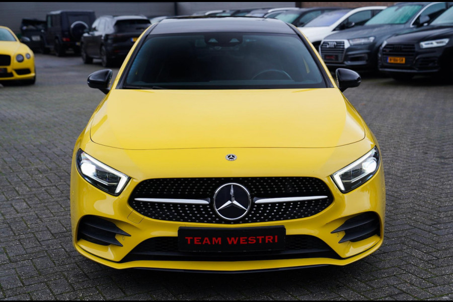 Mercedes-Benz A-Klasse 180 Premium Plus | AMG Pakket | Panorama | Leder/alcantara | Elektrisch verstelbare voorstoelen | LED | CAM
