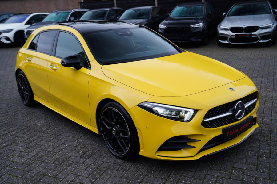 Mercedes-Benz A-Klasse 180 Premium Plus | AMG Pakket | Panorama | Leder/alcantara | Elektrisch verstelbare voorstoelen | LED | CAM