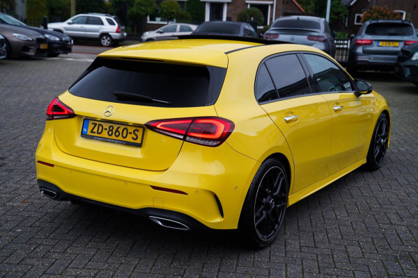 Mercedes-Benz A-Klasse 180 Premium Plus | AMG Pakket | Panorama | Leder/alcantara | Elektrisch verstelbare voorstoelen | LED | CAM