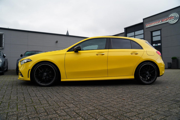 Mercedes-Benz A-Klasse 180 Premium Plus | AMG Pakket | Panorama | Leder/alcantara | Elektrisch verstelbare voorstoelen | LED | CAM