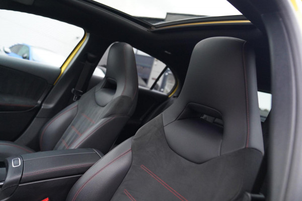 Mercedes-Benz A-Klasse 180 Premium Plus | AMG Pakket | Panorama | Leder/alcantara | Elektrisch verstelbare voorstoelen | LED | CAM