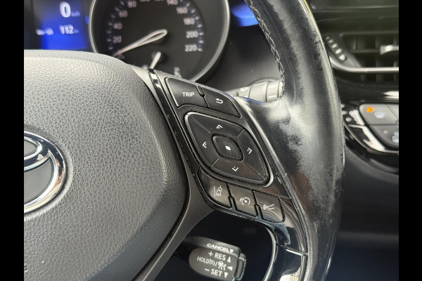 Toyota C-HR 1.8 Hybrid Bi-Tone Plus | Leer, Stoel + Stuurverwarming, Navigatie, Dodehoekherkenning, Parkeersensoren