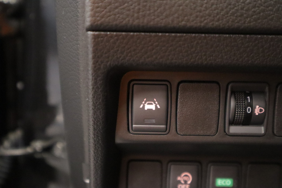 Nissan QASHQAI 1.2 N-Connecta Panoramadak 360 Camera Navi Afn. Trekhaak Nissan QASHQAI 1.2 N-Connecta Panoramadak 360 Camera Navi Afn. Trekhaak