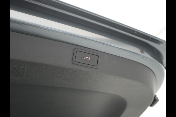 Škoda Karoq 1.5 TSI ACT 150pk DSG Clima Navigatie Camera Keyles Privacy glas PDC 164