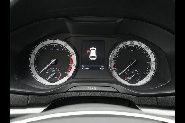 Škoda Karoq 1.5 TSI ACT 150pk DSG Clima Navigatie Camera Keyles Privacy glas PDC 164