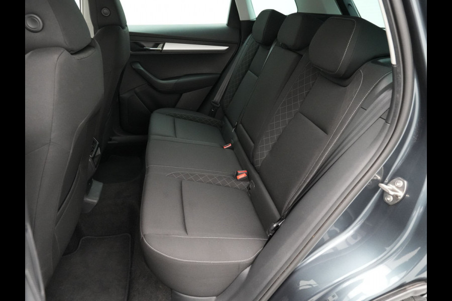 Škoda Karoq 1.5 TSI ACT 150pk DSG Clima Navigatie Camera Keyles Privacy glas PDC 164