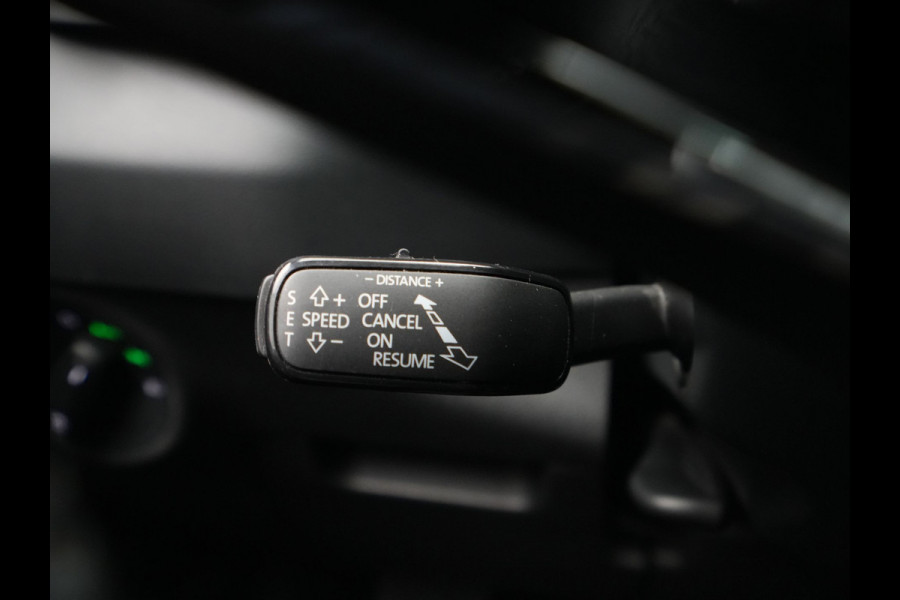 Škoda Karoq 1.5 TSI ACT 150pk DSG Clima Navigatie Camera Keyles Privacy glas PDC 164