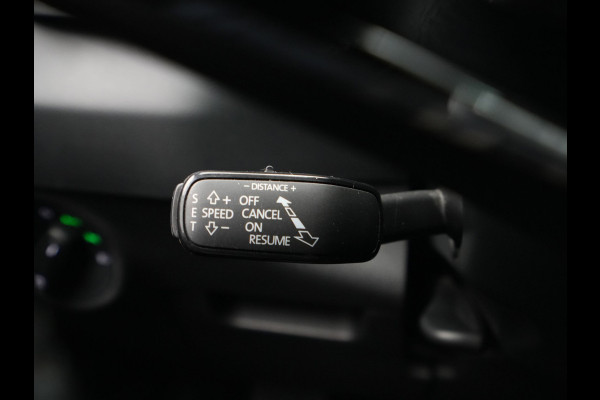 Škoda Karoq 1.5 TSI ACT 150pk DSG Clima Navigatie Camera Keyles Privacy glas PDC 164