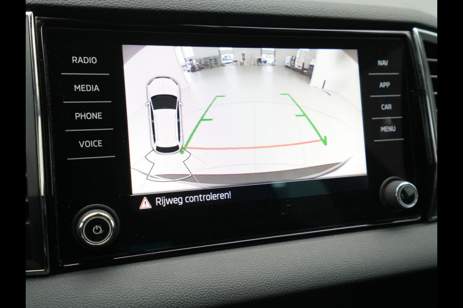 Škoda Karoq 1.5 TSI ACT 150pk DSG Clima Navigatie Camera Keyles Privacy glas PDC 164