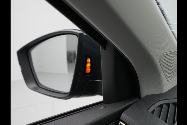 Škoda Karoq 1.5 TSI ACT 150pk DSG Clima Navigatie Camera Keyles Privacy glas PDC 164