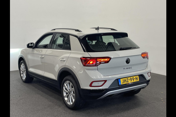 Volkswagen T-Roc 1.5 TSI Style Automaat Climate control Camera Lane assist Dodehoek Assistent LED verlichting Cruise control adaptive Keyless Apple CarPlay/ Android Auto