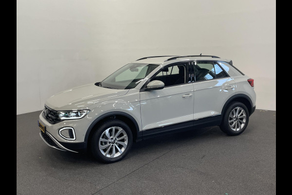 Volkswagen T-Roc 1.5 TSI Style Automaat Climate control Camera Lane assist Dodehoek Assistent LED verlichting Cruise control adaptive Keyless Apple CarPlay/ Android Auto