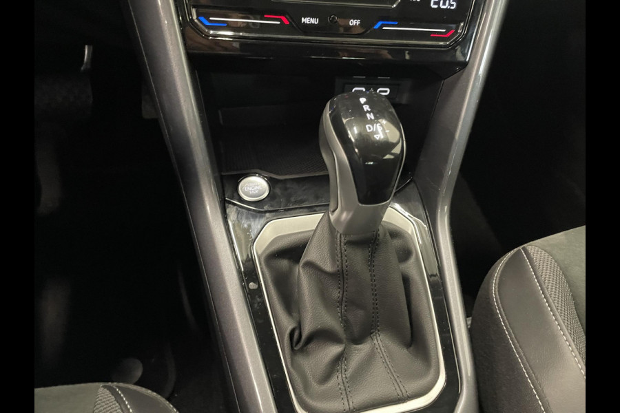 Volkswagen T-Roc 1.5 TSI Style Automaat Climate control Camera Lane assist Dodehoek Assistent LED verlichting Cruise control adaptive Keyless Apple CarPlay/ Android Auto