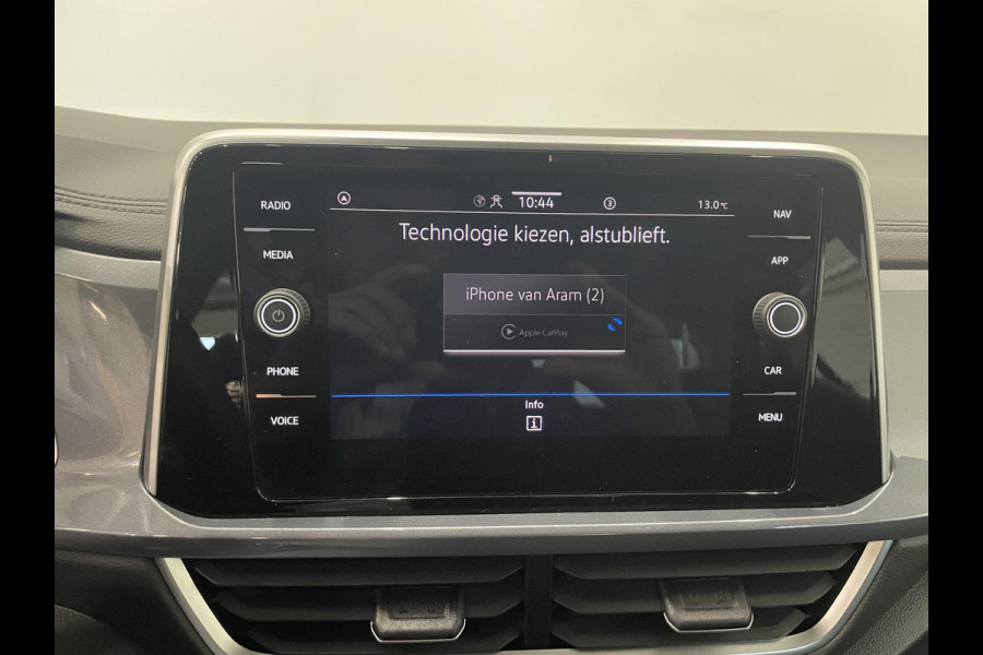 Volkswagen T-Roc 1.5 TSI Style Automaat Climate control Camera Lane assist Dodehoek Assistent LED verlichting Cruise control adaptive Keyless Apple CarPlay/ Android Auto