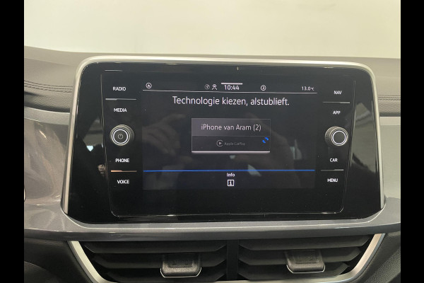 Volkswagen T-Roc 1.5 TSI Style Automaat Climate control Camera Lane assist Dodehoek Assistent LED verlichting Cruise control adaptive Keyless Apple CarPlay/ Android Auto