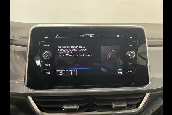 Volkswagen T-Roc 1.5 TSI Style Automaat Climate control Camera Lane assist Dodehoek Assistent LED verlichting Cruise control adaptive Keyless Apple CarPlay/ Android Auto