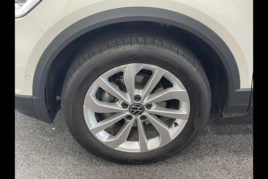 Volkswagen T-Roc 1.5 TSI Style Automaat Climate control Camera Lane assist Dodehoek Assistent LED verlichting Cruise control adaptive Keyless Apple CarPlay/ Android Auto
