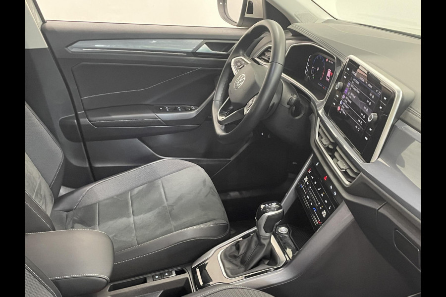 Volkswagen T-Roc 1.5 TSI Style Automaat Climate control Camera Lane assist Dodehoek Assistent LED verlichting Cruise control adaptive Keyless Apple CarPlay/ Android Auto