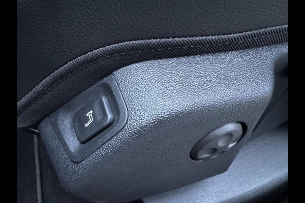 Opel Grandland X 1.2 Turbo Business Elegance - Navigatie I Airco I Sport velgen I Achteruitrij camera I PDC I Dealer onderhouden Opel Grandland X 1.2 Turbo Business Elegance - Navigatie I Airco I Sport velgen I Achteruitrij camera I PDC I Dealer onderhouden