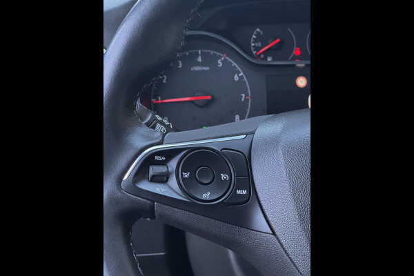 Opel Grandland X 1.2 Turbo Business Elegance - Navigatie I Airco I Sport velgen I Achteruitrij camera I PDC I Dealer onderhouden Opel Grandland X 1.2 Turbo Business Elegance - Navigatie I Airco I Sport velgen I Achteruitrij camera I PDC I Dealer onderhouden