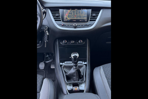 Opel Grandland X 1.2 Turbo Business Elegance - Navigatie I Airco I Sport velgen I Achteruitrij camera I PDC I Dealer onderhouden Opel Grandland X 1.2 Turbo Business Elegance - Navigatie I Airco I Sport velgen I Achteruitrij camera I PDC I Dealer onderhouden