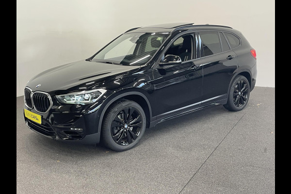 BMW X1 xDrive25e SportLine Aut PHEV Pano dak HiFi system Verwarmbare stoelen Sport stoelen navi Carplay PDC V+A Elektrische achterklep Full Led BMW X1 xDrive25e SportLine Aut PHEV Pano dak HiFi system Verwarmbare stoelen Sport stoelen navi Carplay PDC V+A Elektrische achterklep Full Led