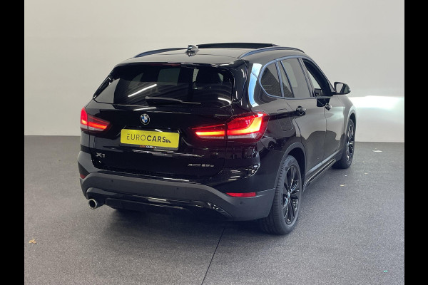 BMW X1 xDrive25e SportLine Aut PHEV Pano dak HiFi system Verwarmbare stoelen Sport stoelen navi Carplay PDC V+A Elektrische achterklep Full Led BMW X1 xDrive25e SportLine Aut PHEV Pano dak HiFi system Verwarmbare stoelen Sport stoelen navi Carplay PDC V+A Elektrische achterklep Full Led