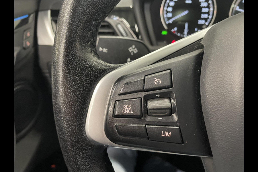 BMW X1 xDrive25e SportLine Aut PHEV Pano dak HiFi system Verwarmbare stoelen Sport stoelen navi Carplay PDC V+A Elektrische achterklep Full Led BMW X1 xDrive25e SportLine Aut PHEV Pano dak HiFi system Verwarmbare stoelen Sport stoelen navi Carplay PDC V+A Elektrische achterklep Full Led