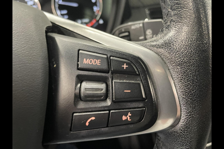 BMW X1 xDrive25e SportLine Aut PHEV Pano dak HiFi system Verwarmbare stoelen Sport stoelen navi Carplay PDC V+A Elektrische achterklep Full Led BMW X1 xDrive25e SportLine Aut PHEV Pano dak HiFi system Verwarmbare stoelen Sport stoelen navi Carplay PDC V+A Elektrische achterklep Full Led