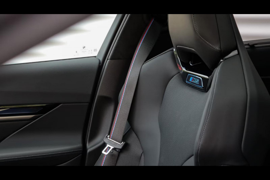 BMW 5 Serie M5 M Carbon|M Drivers Package|M Drive Professional|Driving + Parking Assistant Professional|Alcantara BMW 5 Serie M5 M Carbon|M Drivers Package|M Drive Professional|Driving + Parking Assistant Professional|Alcantara