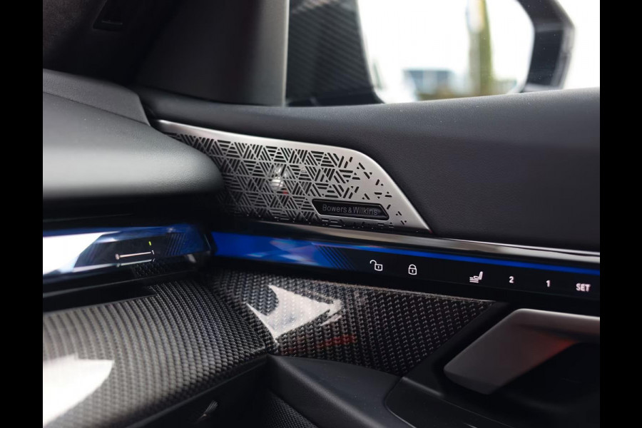 BMW 5 Serie M5 M Carbon|M Drivers Package|M Drive Professional|Driving + Parking Assistant Professional|Alcantara BMW 5 Serie M5 M Carbon|M Drivers Package|M Drive Professional|Driving + Parking Assistant Professional|Alcantara