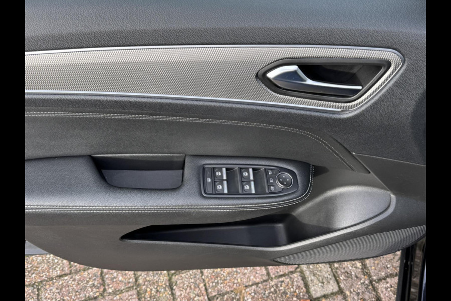 Renault Arkana 1.3 TCe 140 Adaptive cruise Climate control Keyless LED Navigatie Apple/Android Achteruitrijcamera Dodehoekdetectie