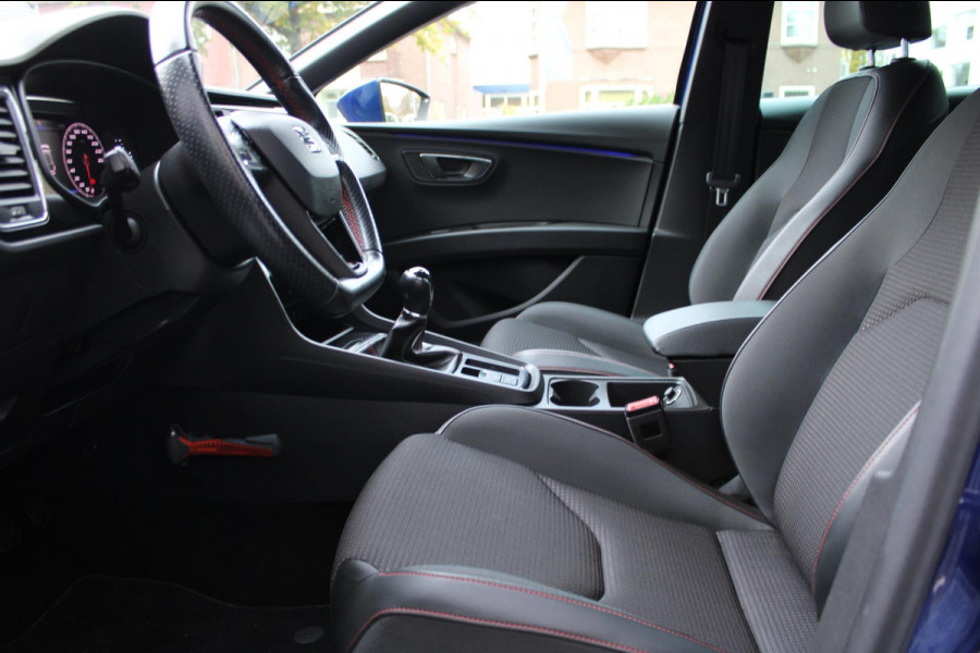 Seat Leon 1.0 TSI FR Ultimate Edition Camera CarPlay Navi Nap Seat Leon 1.0 TSI FR Ultimate Edition Camera CarPlay Navi Nap