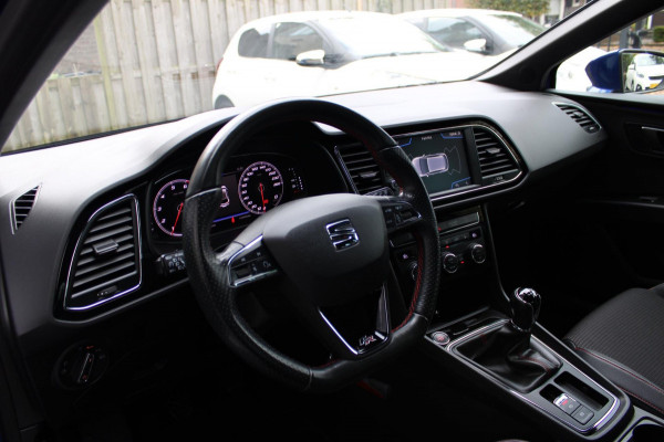 Seat Leon 1.0 TSI FR Ultimate Edition Camera CarPlay Navi Nap Seat Leon 1.0 TSI FR Ultimate Edition Camera CarPlay Navi Nap