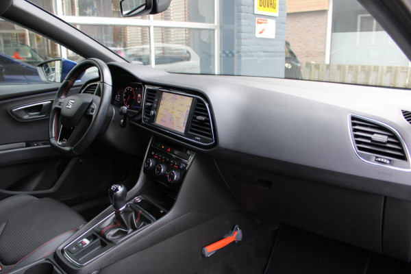 Seat Leon 1.0 TSI FR Ultimate Edition Camera CarPlay Navi Nap Seat Leon 1.0 TSI FR Ultimate Edition Camera CarPlay Navi Nap