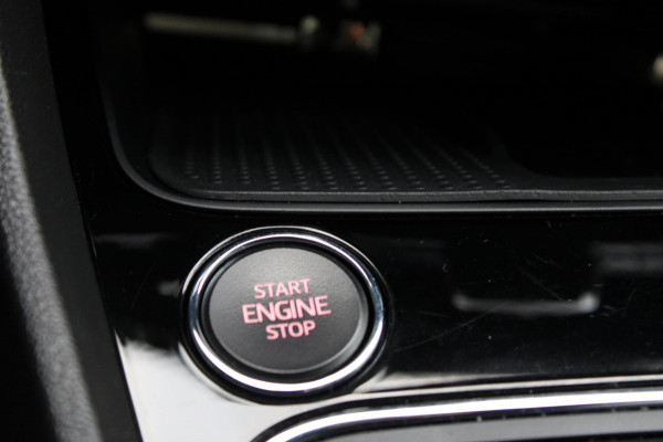 Seat Leon 1.0 TSI FR Ultimate Edition Camera CarPlay Navi Nap Seat Leon 1.0 TSI FR Ultimate Edition Camera CarPlay Navi Nap