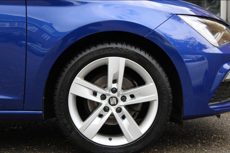 Seat Leon 1.0 TSI FR Ultimate Edition Camera CarPlay Navi Nap Seat Leon 1.0 TSI FR Ultimate Edition Camera CarPlay Navi Nap