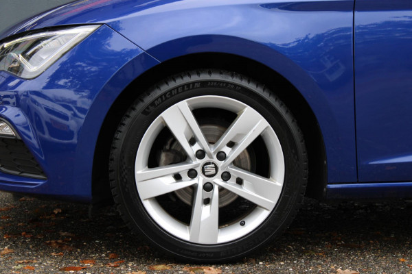 Seat Leon 1.0 TSI FR Ultimate Edition Camera CarPlay Navi Nap Seat Leon 1.0 TSI FR Ultimate Edition Camera CarPlay Navi Nap