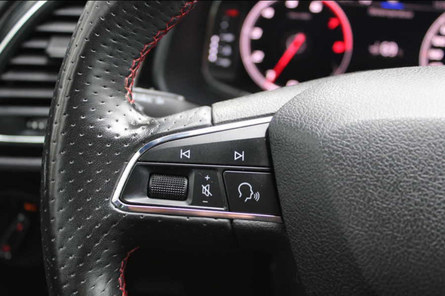 Seat Leon 1.0 TSI FR Ultimate Edition Camera CarPlay Navi Nap Seat Leon 1.0 TSI FR Ultimate Edition Camera CarPlay Navi Nap