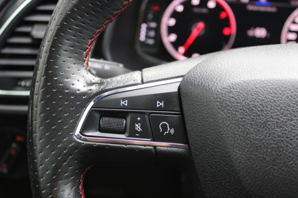 Seat Leon 1.0 TSI FR Ultimate Edition Camera CarPlay Navi Nap Seat Leon 1.0 TSI FR Ultimate Edition Camera CarPlay Navi Nap