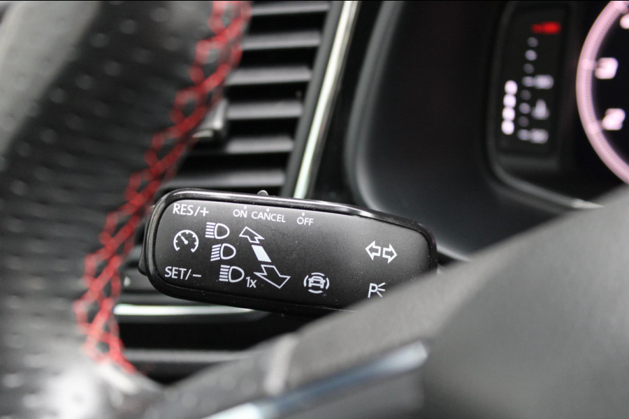 Seat Leon 1.0 TSI FR Ultimate Edition Camera CarPlay Navi Nap Seat Leon 1.0 TSI FR Ultimate Edition Camera CarPlay Navi Nap